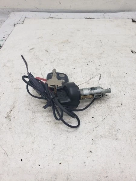 Ignition Switch Fits 97-05 CENTURY 677152 - Image 2 of 4