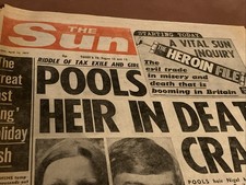 The Sun Newspaper 1977. page 3 model Mona Solomons. Mark Lester. Linda Lou Allen
