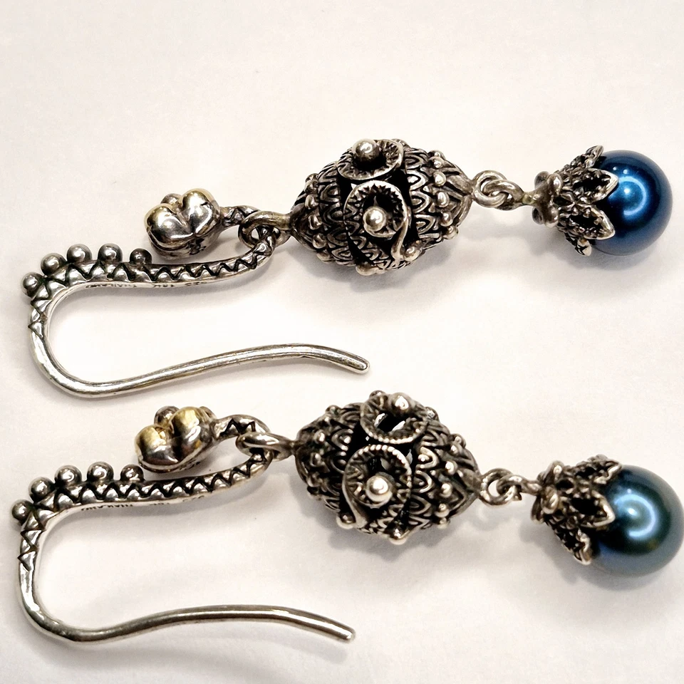 Pendientes colgantes Barbara Bixby de plata de ley y oro de 18 k cuentas caladas perlas azules Foto 4 de 4