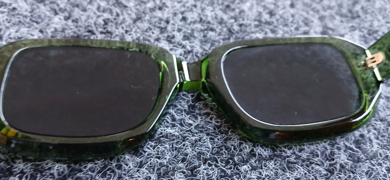 Ron Jon Women's Rectangular Green Frame Sunglasses - image 8