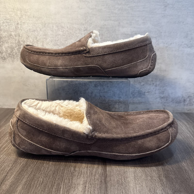 UGG Mens Ascot Slippers Shoes US 11 EU 44.5 Brown Suede F19115G Preown Sheepskin