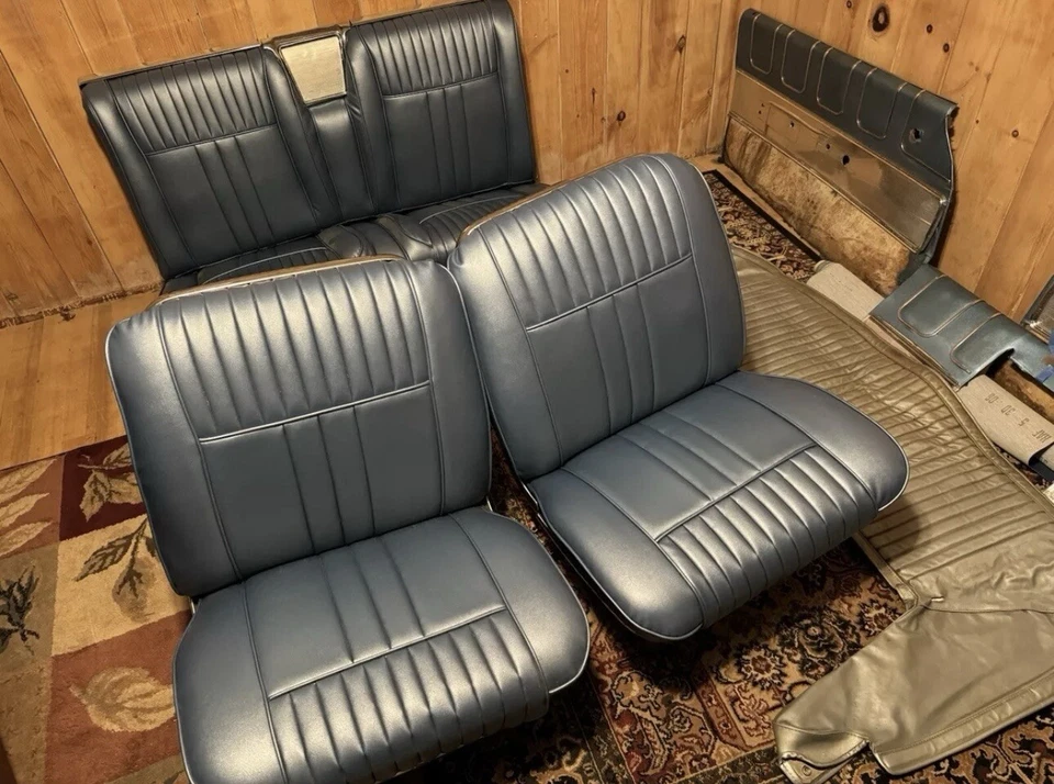 Oldsmobile Starfire 1961 asientos con canastilla e interior completo Foto 4 de 4