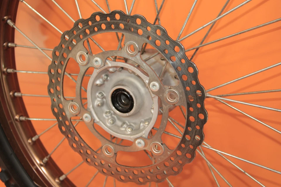 2006 06 KX250F KX450F PRO RUEDA rueda delantera buje llanta radios centro neumático 21x1,60 Foto 3 de 4