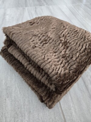 Pier One Faux Fur Mink Brown Reversible Throw Blanket Art Deco