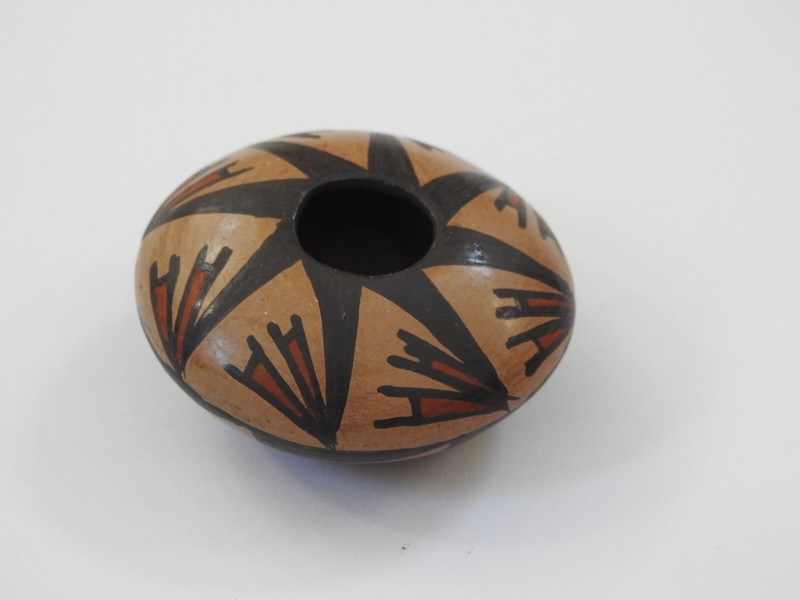 signed PILA GONZALEZ MINIATURE SEED POT POTTERY HAND MADE