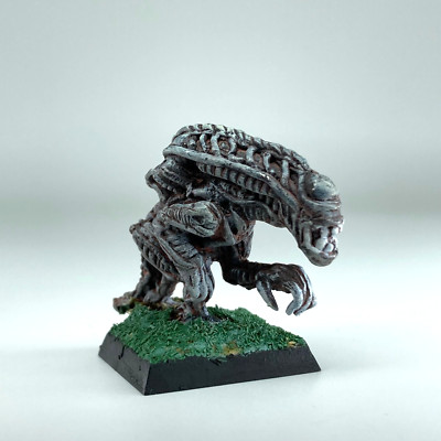 Alien Sneaking - Sci-Fi Wargames - Unbranded Metal Miniatures X539