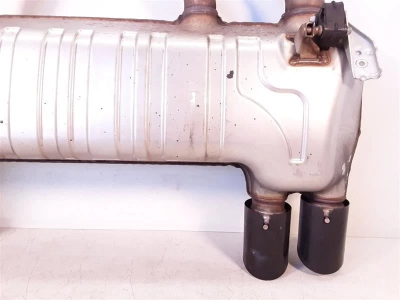 19-21 BMW M2 F87 Rear Muffler 18308071806 - Image 3 of 4