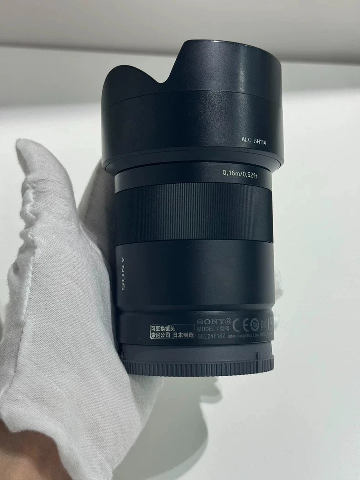 Sony Carl Zeiss Sonnar E 24mm f/1.8 ZA T Lens SEL24F18Z - image 4 of 4