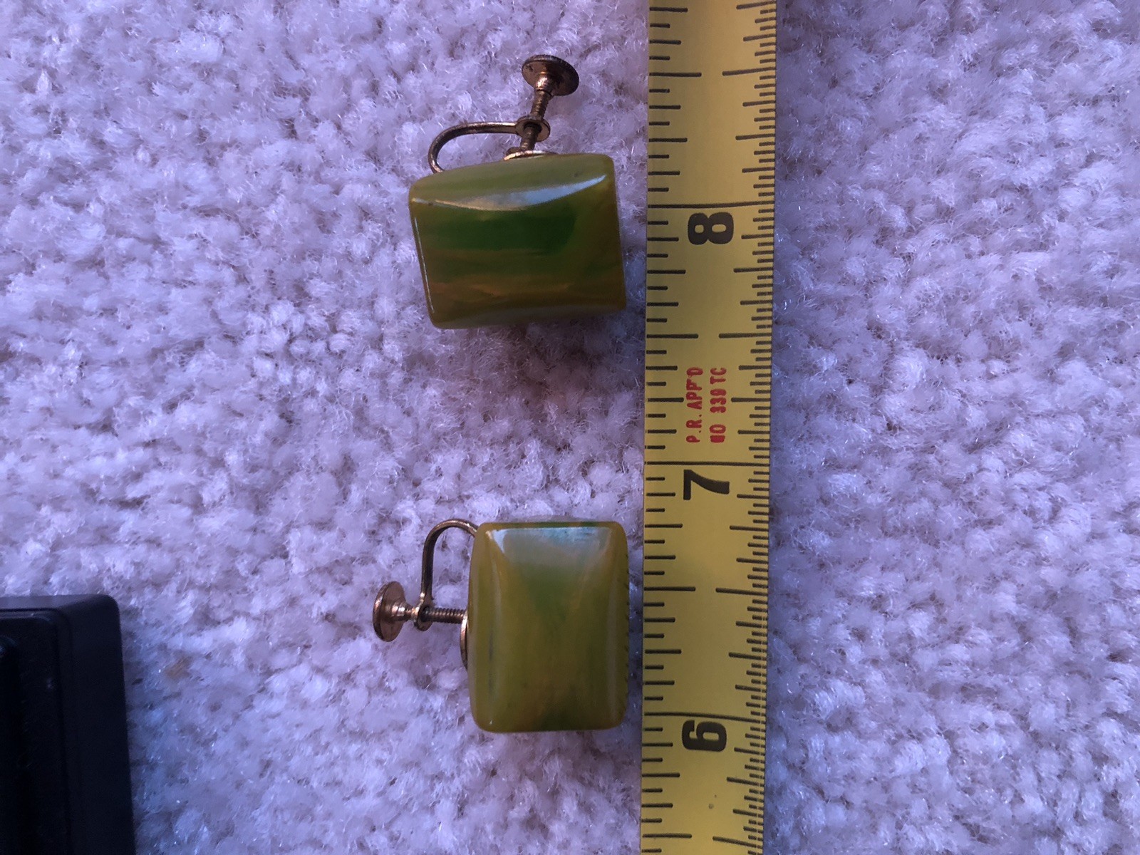 Amazing Abstract Triangular Yellow & Green Marble… - image 9