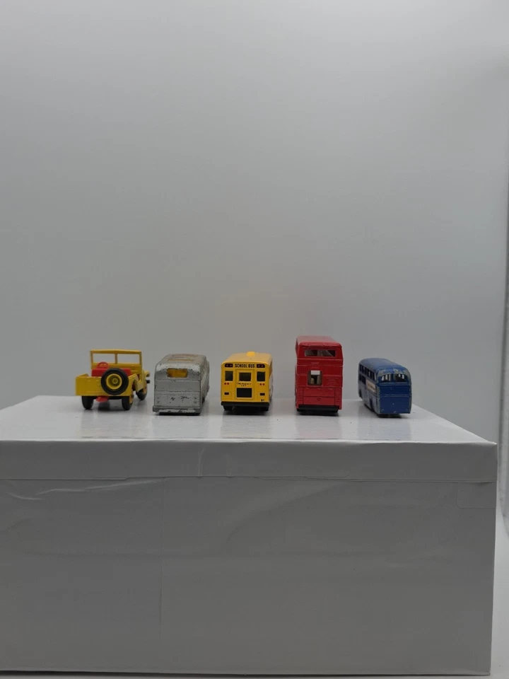 LOTE DE 5 AUTOBUSES MATCHBOX LESNEY JEEP - JEEP - AUTOBÚS ESCOLAR - AUTOBÚS LONDRES A-47 Foto 2 de 4