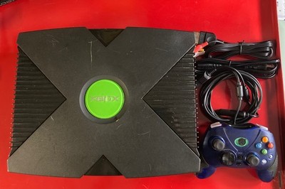 Original Microsoft Xbox Console - With AV Power and Controller - Tested Working