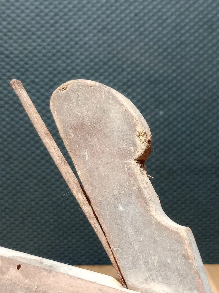 Antique 'Buck' Wooden Carpenter Plane - Image 2 of 4