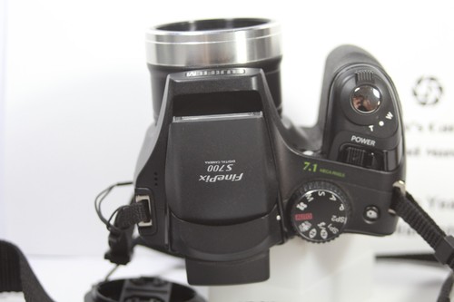 1yr Warranty Excellent Fujifilm FinePix S700 7.1MP Digital Camera Black FreeShip - Picture 8 of 20