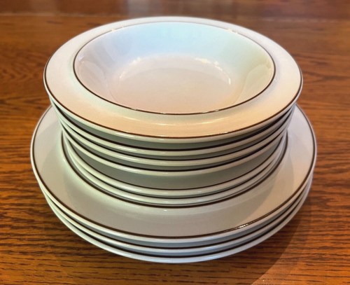 Rare 9 piece Lot of Arabia Finland Fennica Plates & Bowls Dinner Salad Soup - Picture 5 of 5