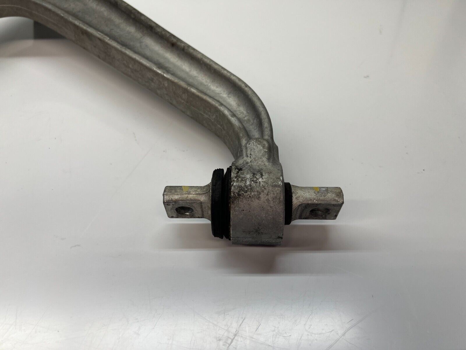 LAMBORGHINI AVENTADOR FRONT RIGHT PASSENGER LOWER CONTROL ARM OEM 470407152H 
