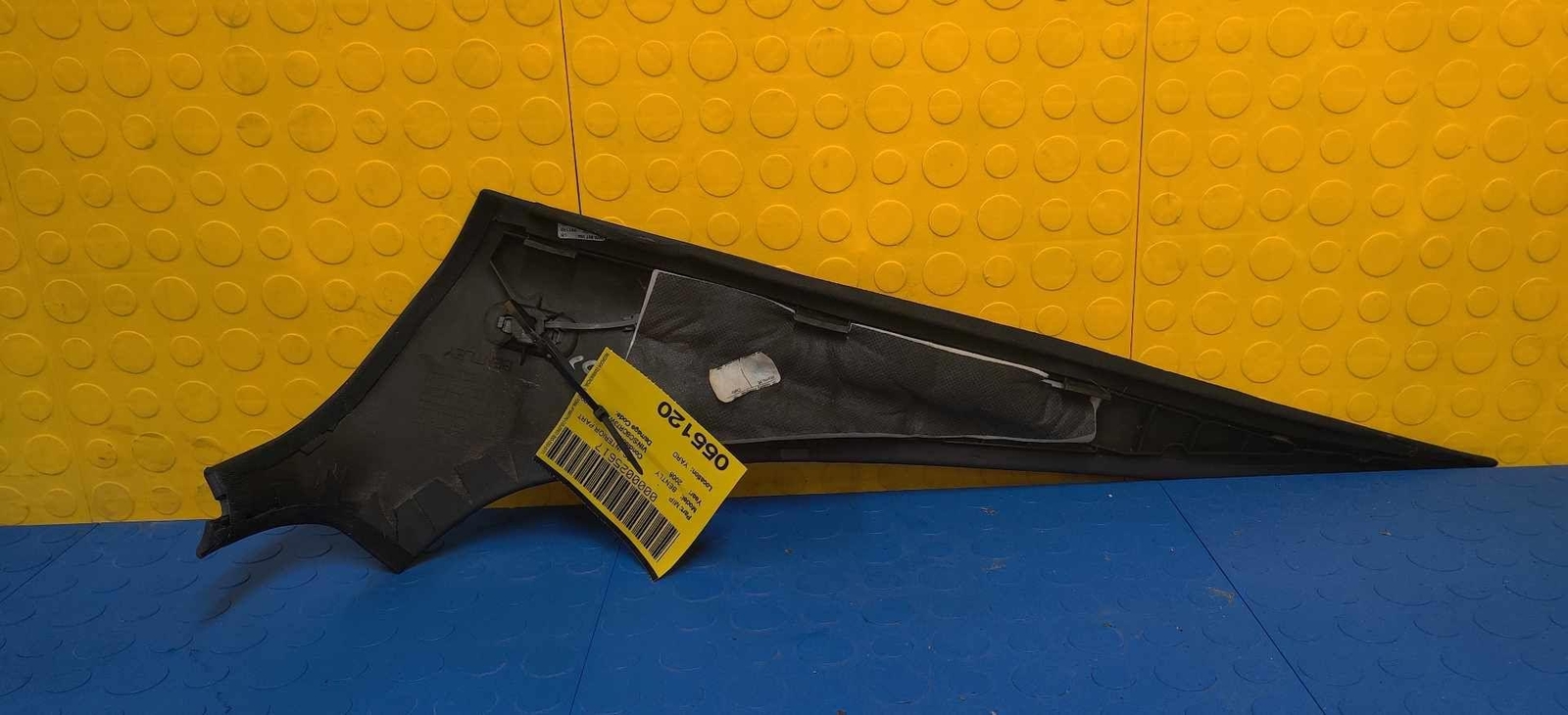 08 BENTLEY Continental GT Coupe Rear Left Quarter Upper C-Pillar OEM 3W8867287B