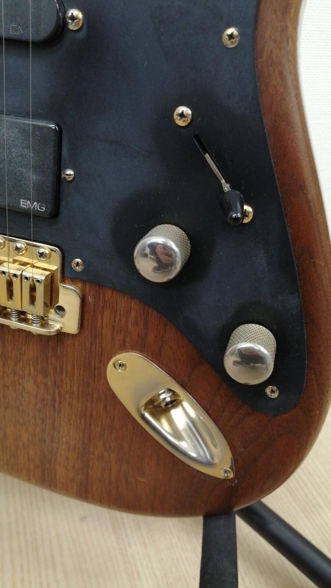 MOON Strat Used Walnut body Brown w/Gig case | eBay