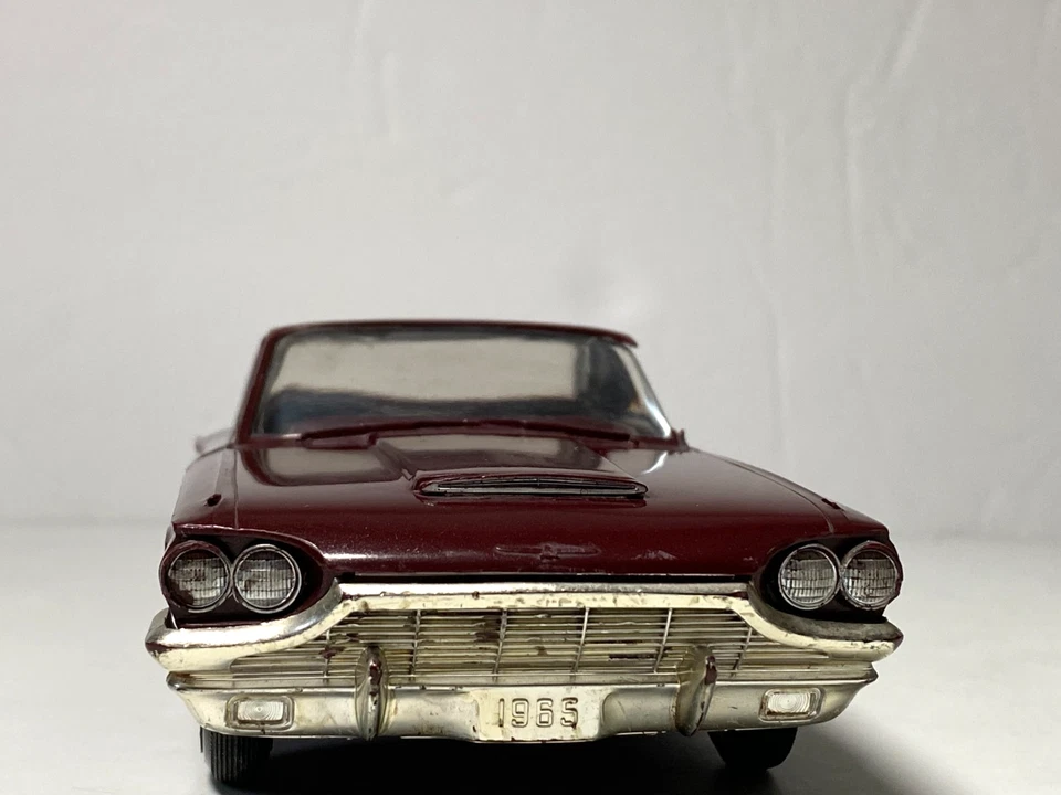 Vintage AMT 1965 Maroon Ford Thunderbird Dealer Promo Car Hardtop - Image 4 of 4