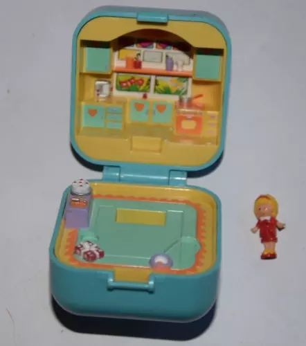 Polly Pocket Bluebird Dinner Time Playset 1991 W/ Figure Only NO RING Vintage