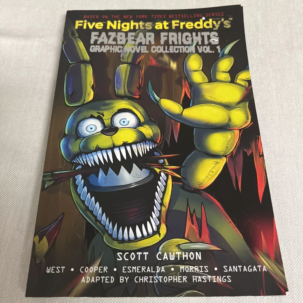  Five Nights at Freddy's: Fazbear Frights Graphic Novel