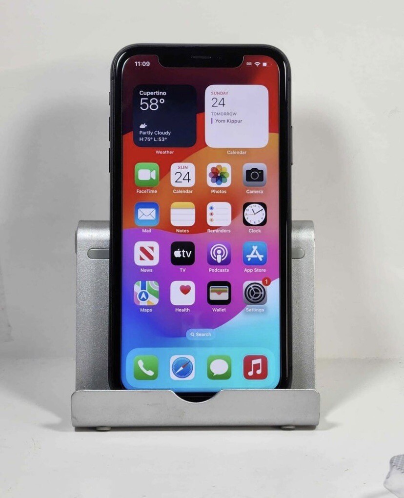 Apple iPhone 11 256GB Black (Unlocked) A2111 (CDMA + GSM