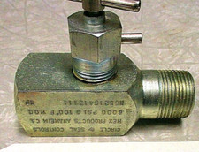 Block & Bleed Needle Valve | HEX VALVE HB521S413111 | 3/4" M x 1/2" F | 6000 psi