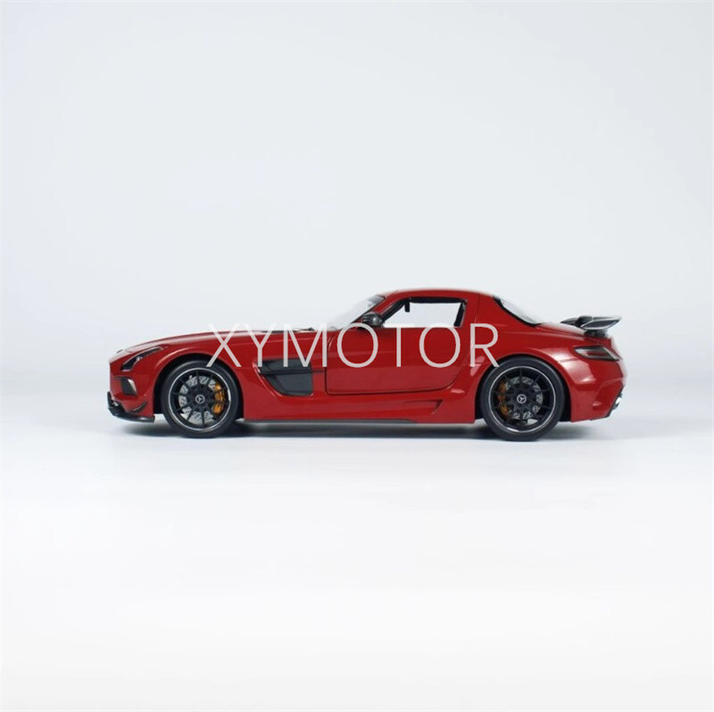 MINICHAMPS 1:18 Benz AMG SLS Black Series GT Diecast Model