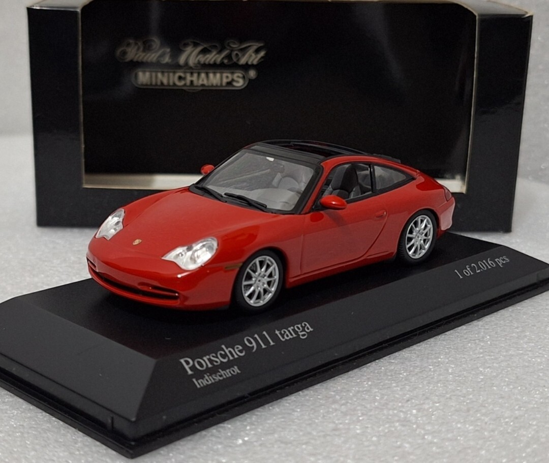 Porsche 911 (996) Targa 2001 Red 1:43 Minichamps 400061060