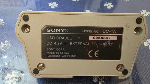 Sony UC-TA Cyber Shot Camera Docking Station - Afbeelding 4 van 4