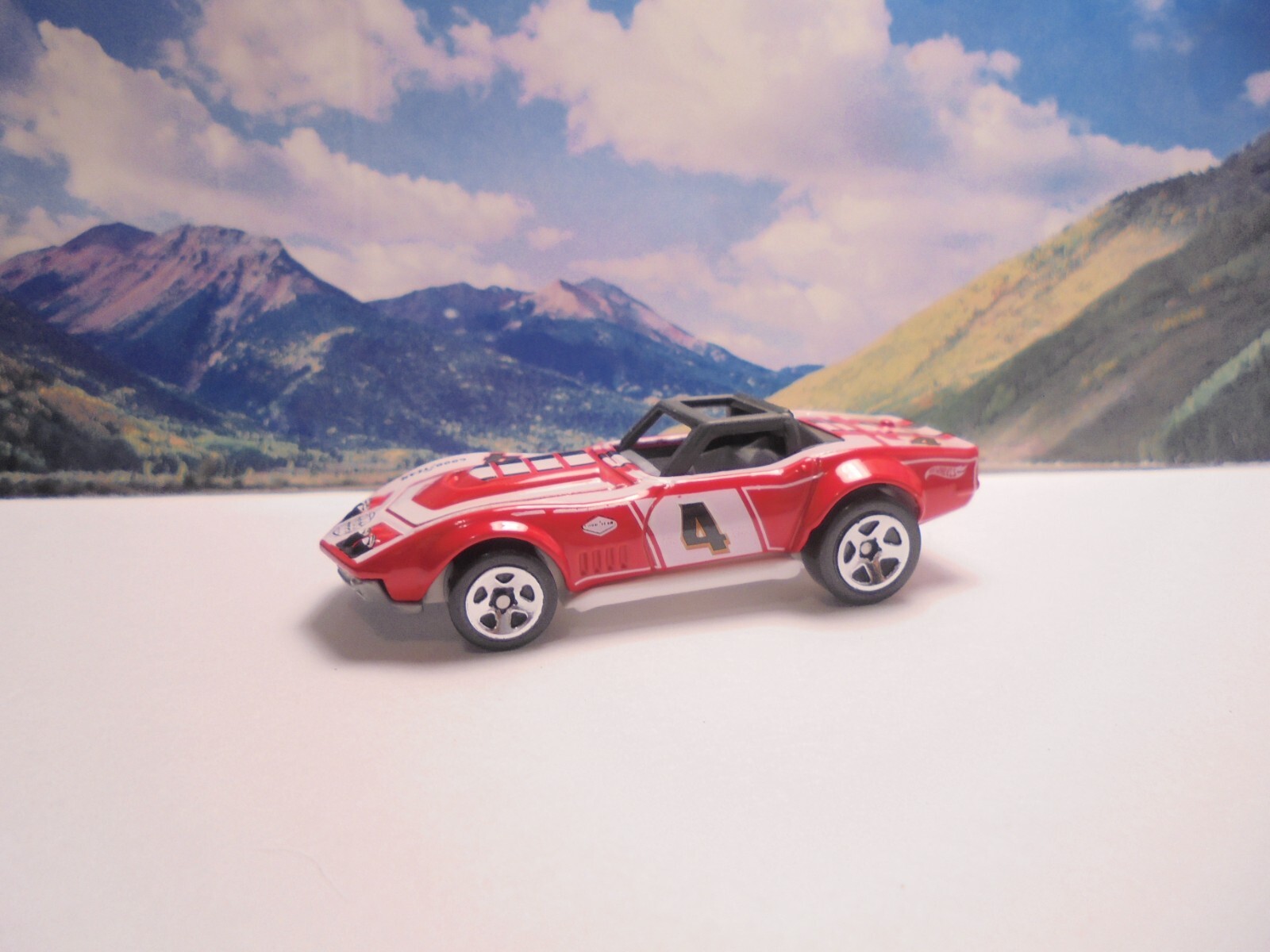 69 CORVETTE RACER   2019 Hot Wheels Race Day Series    Red