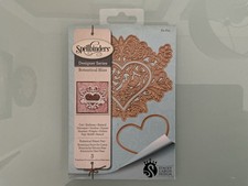 Spellbinders Designer Series Botanical Bliss  Botanical Heart Pair  Dies New 