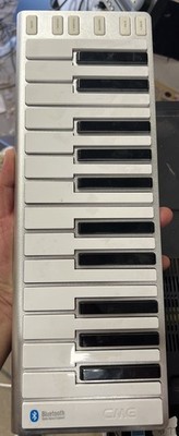 CME Xkey Air 25-key Bluetooth MIDI Controller