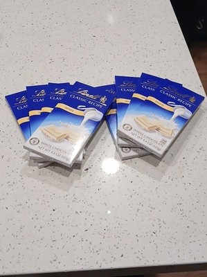  Lindt Classic Recipe White Chocolate & Cookies & Creme Bar 4.4 oz 8 BARS
