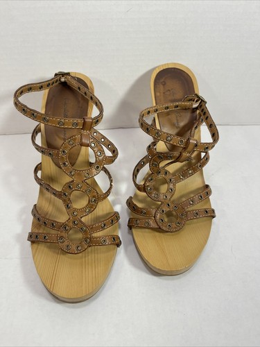 Charlotte Russe Brown Studded Wooden Heel Sandals Size Women’s Size 7 Shoe - Picture 2 of 13