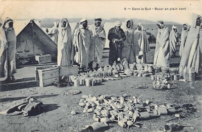 Old postcard ALGERIA IN THE SOUTH BAZAAR IN FULL WIND