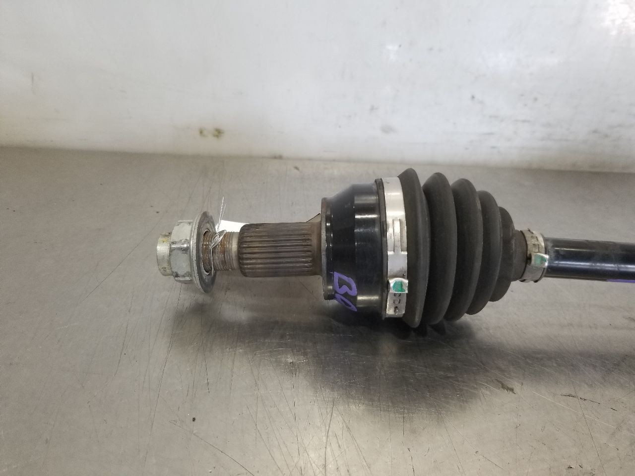 Maserati Levante FRONT+RIGHT Axle shaft