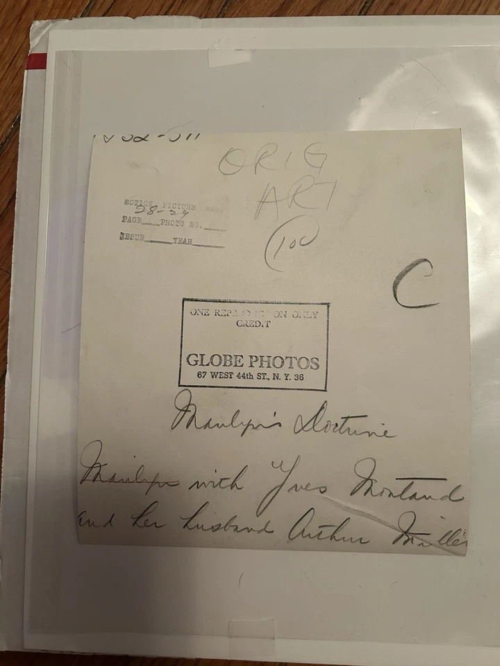 MARILYN MONROE LOOKING CONFUSED WITH YVES MONTAND AND HUSBAND ARTHUR MILLER 1960 - Image 2 of 2