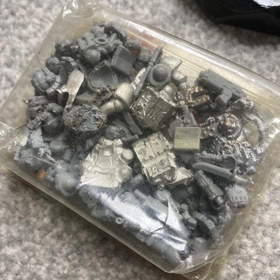 Warhammer 40k 1990’s Wolves Army Job Lot Warlock Titan Marines Metal & Plastic - Image 4 of 4