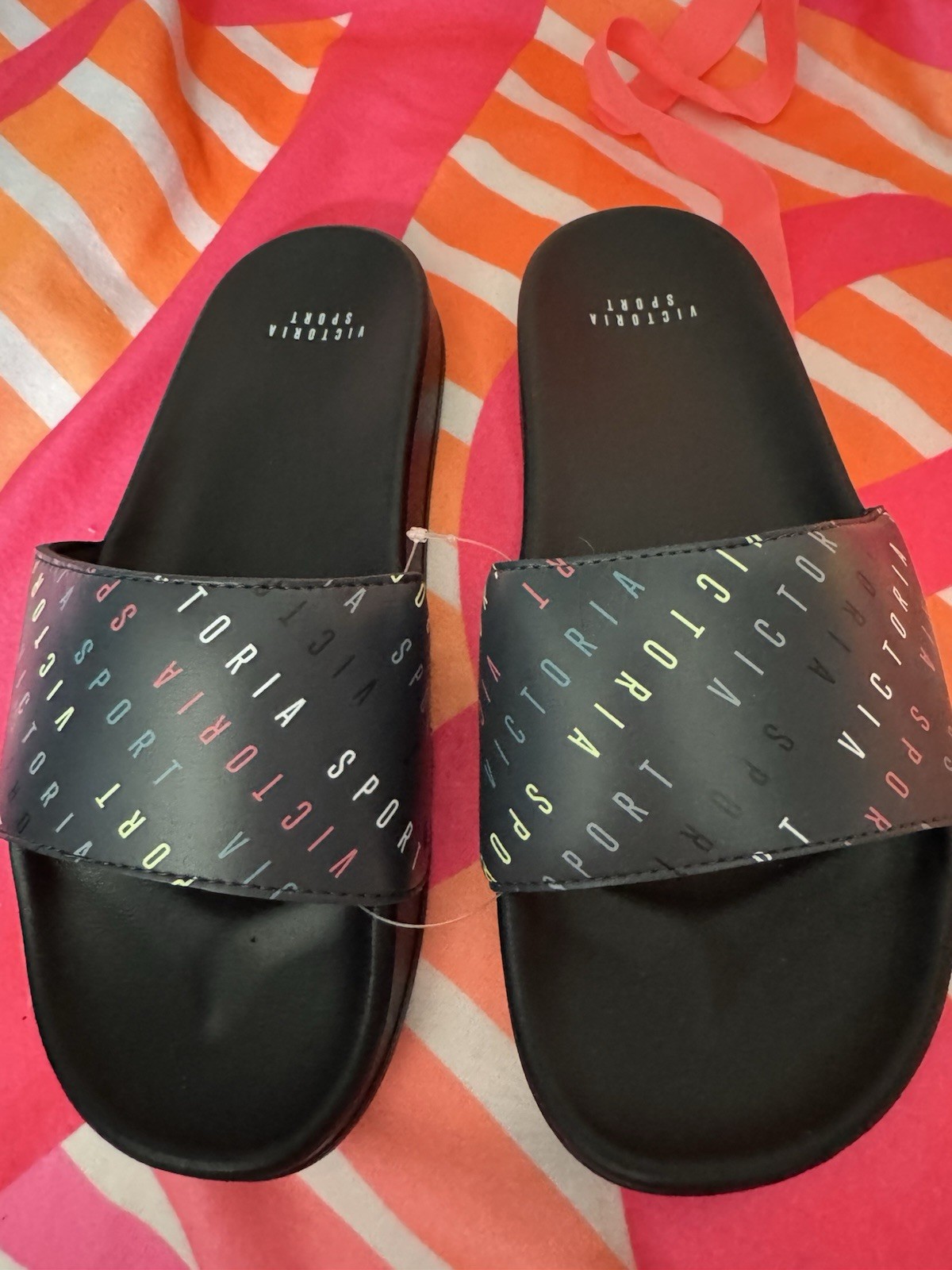 APL 391 Victoria's Secret Sandalo Sportivo Slide NERO Multicolore Logo Medium Nuovo