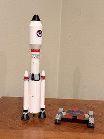 LEGO City Space Centre (3368) 100% Complete All Minifigs and Instructions