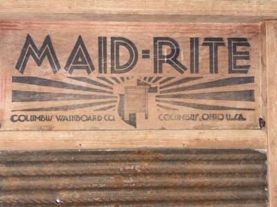 Vintage Maid-Rite Washboard No.2072 Columbus Washboard Co. Ohio