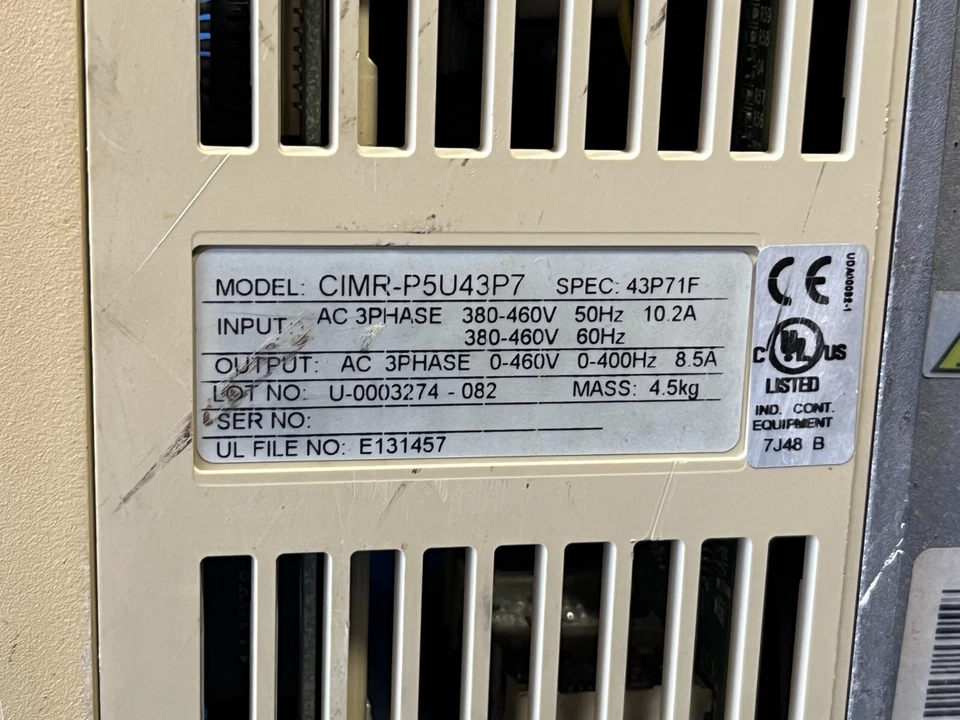 SAFTRONICS GP5 CIMR-P5U43P7 3PH 460V 8.5A AC DRIVE - Image 3 of 4