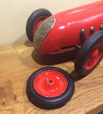 1 Roue de 65mm avec pneu pour voitures JEP en tôle Bugatti Racer 7480