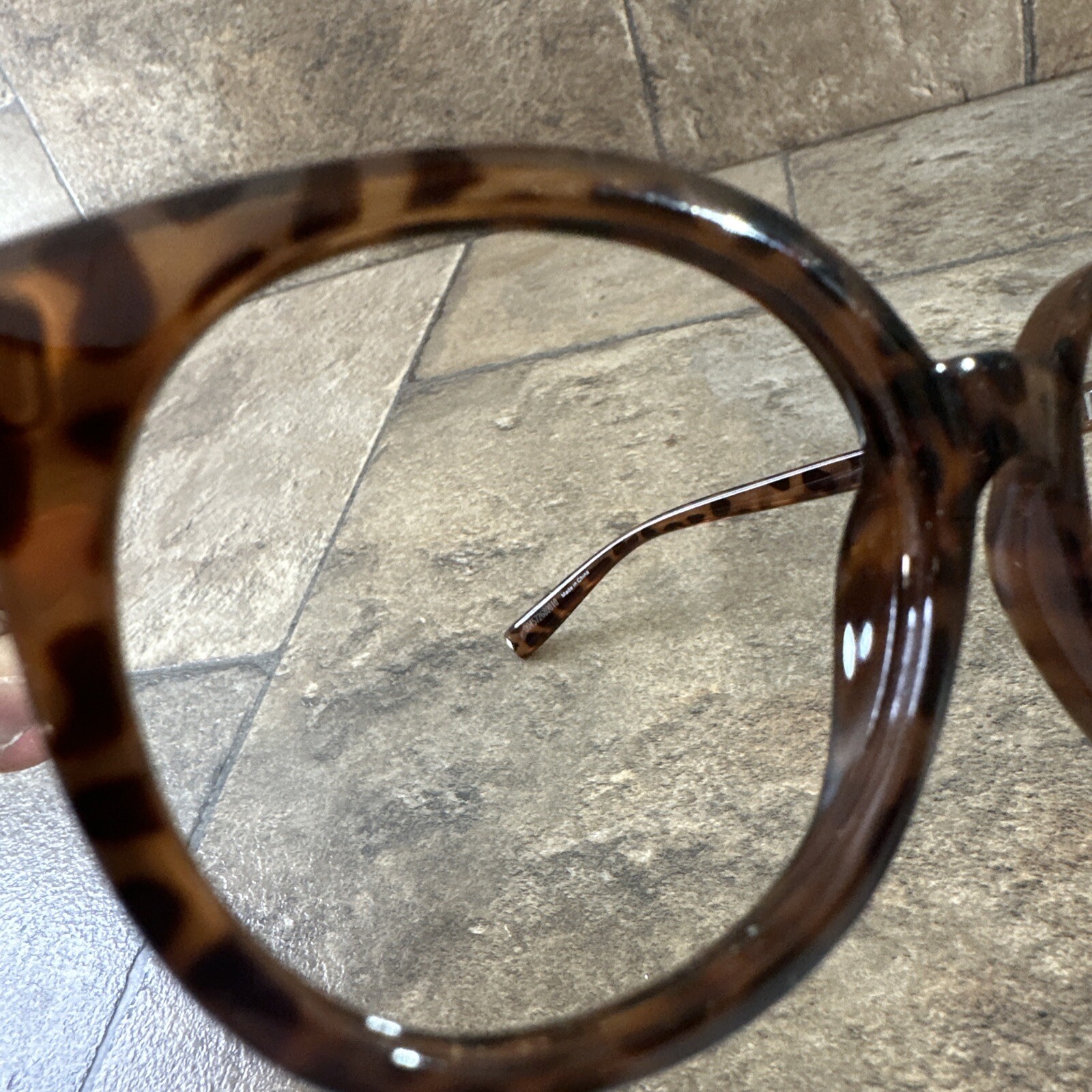 Kenneth Cole Reaction KC1305 52F Brown Tortoise Eyeglass Frame 53-20-140-48 G18