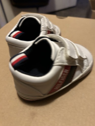 Tommy Hilfiger White Baby Crib Shoes Soft Bottoms Size 2 - Picture 5 of 8