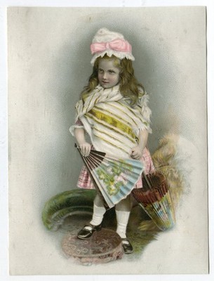 Glanzbilder Oblaten scraps Litho  Mädchen Haube rosa Fächer 14,4 cm