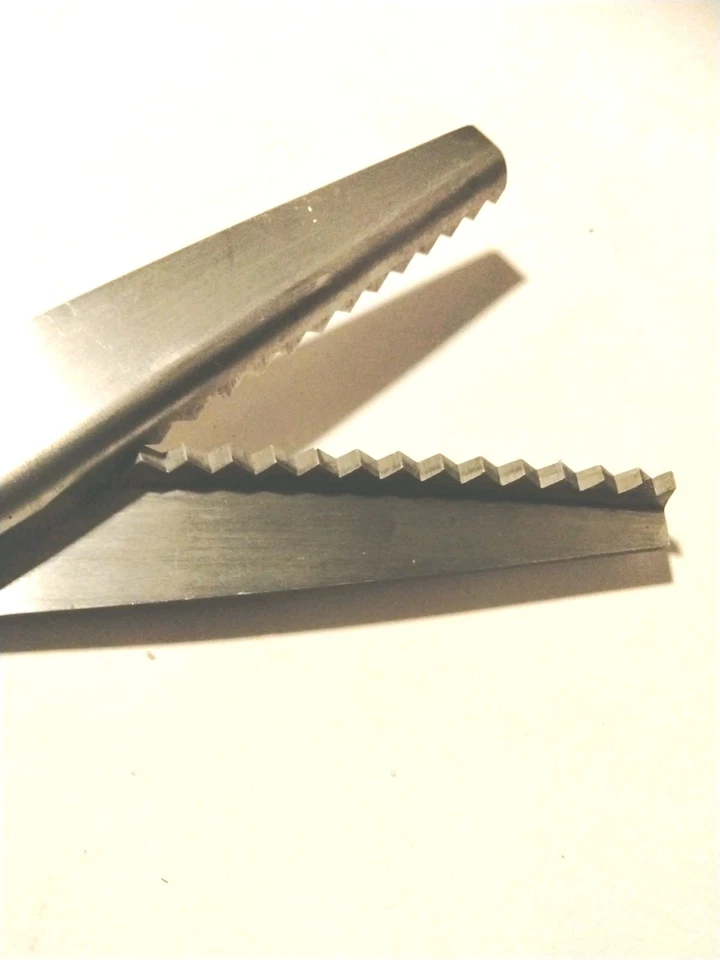 Makasl 7 1/2" Pinking Shears Made for Sewing and Crafts - Image 3 of 3