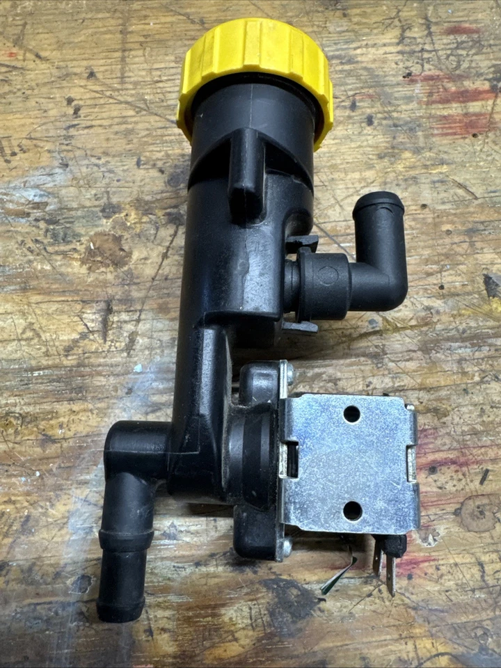 Water Solenoid and filter assembly For Autoscrubber 24volt 10w - Image 2 of 4