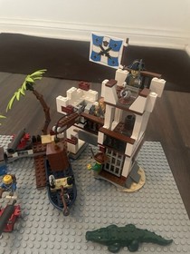 LEGO Pirates 2015 4 Sets + Manuals *MISSING PARTS* *NO BOX* READ DESCRIPTION