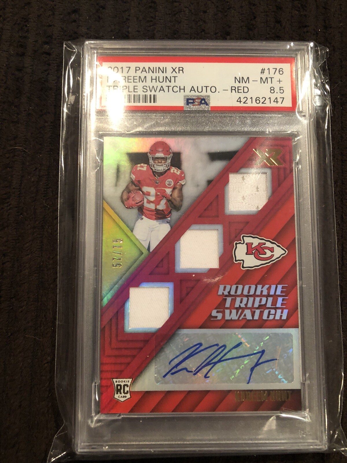 Kareem Hunt Panini XR #176 Triple Swatch Autograph-Red